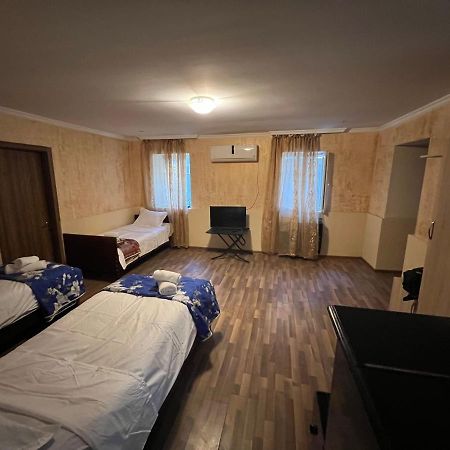 Cozy Apartment In The Centre Of Kutaissi Exterior foto