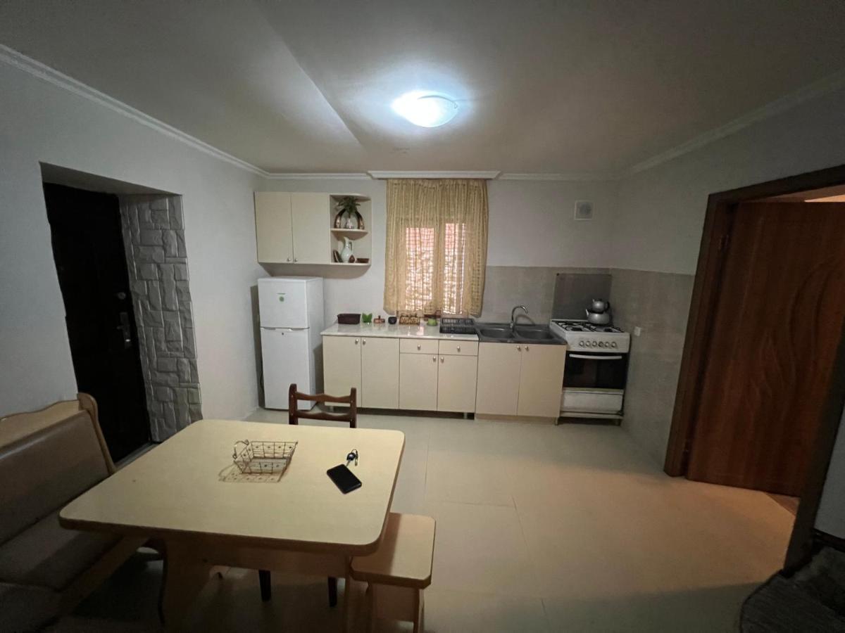 Cozy Apartment In The Centre Of Kutaissi Exterior foto