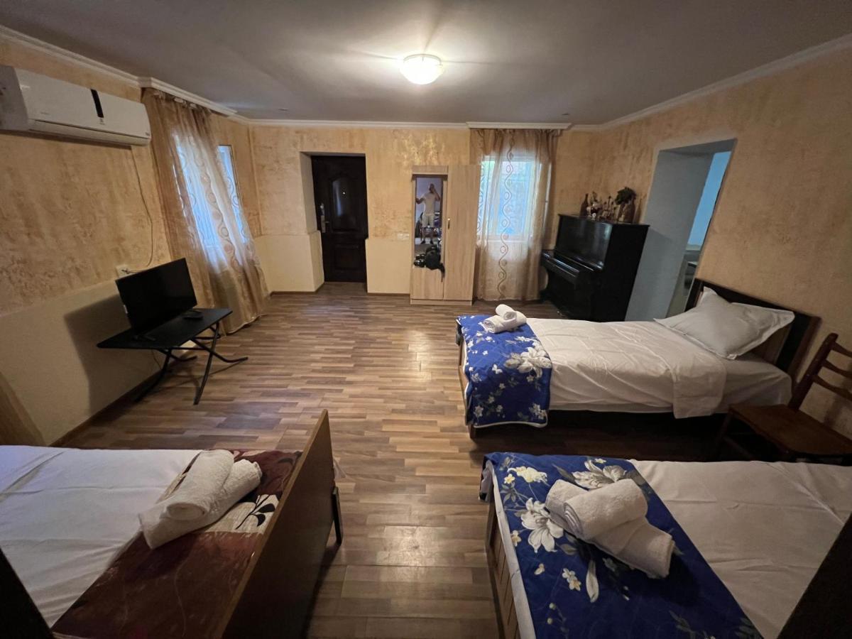 Cozy Apartment In The Centre Of Kutaissi Exterior foto